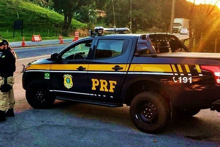 Imagem de compartilhamento para o artigo Procurado pela Justiça, homem é preso pela PRF depois de apresentar documento falso durante abordagem na BR-163 em Coxim da MS Todo dia